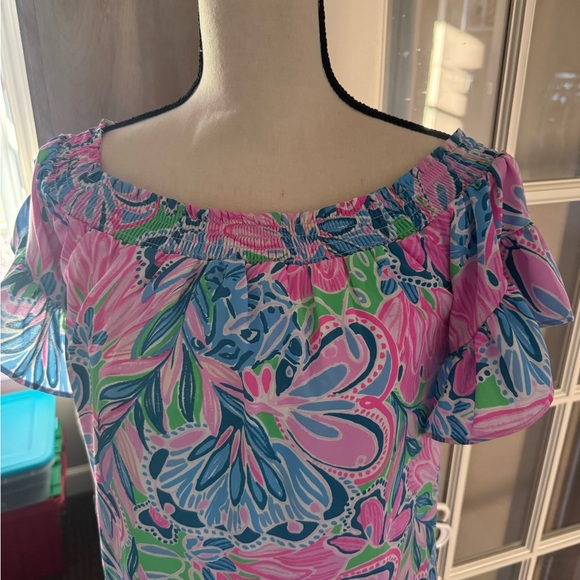 LILLY PULITZER Pink Gecko Green Tiger Sunrise ruffled off shoulder Dress size XS - Picture 2 of 4